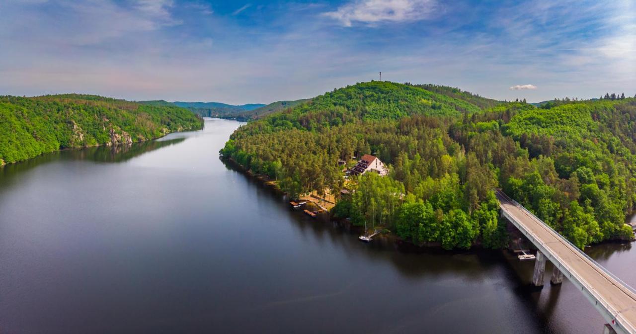 Hotel Hladina Nebrich Kültér fotó