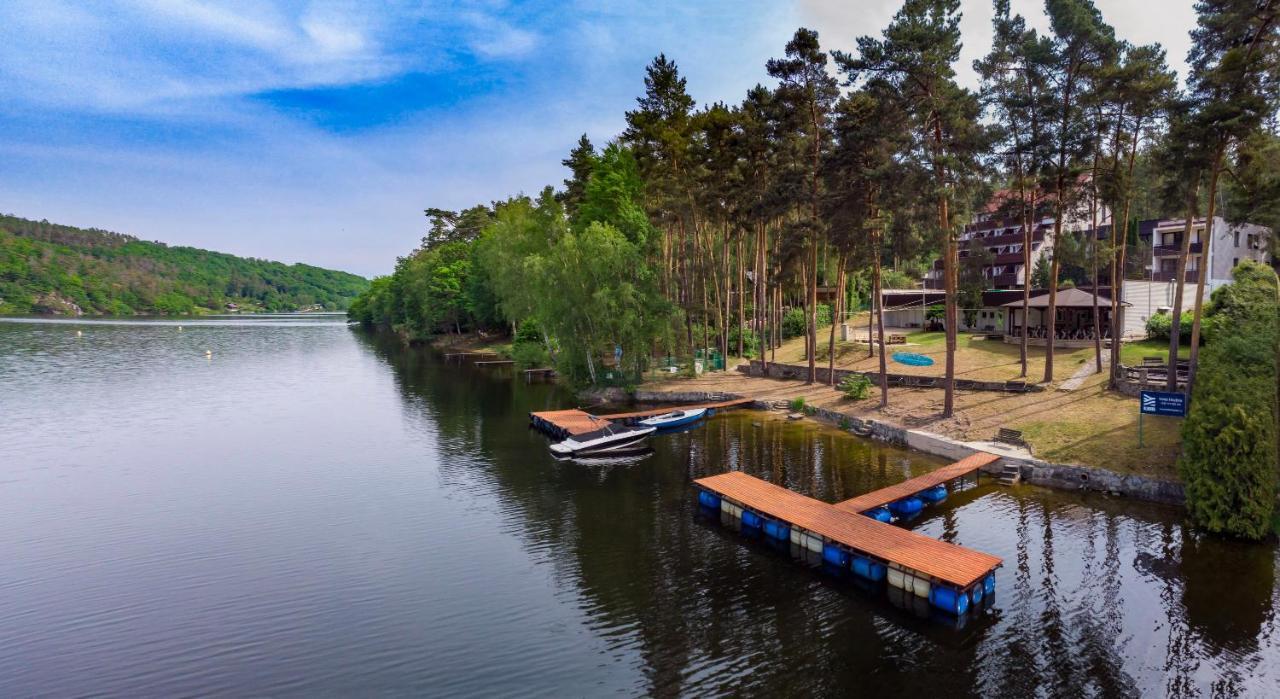 Hotel Hladina Nebrich Kültér fotó