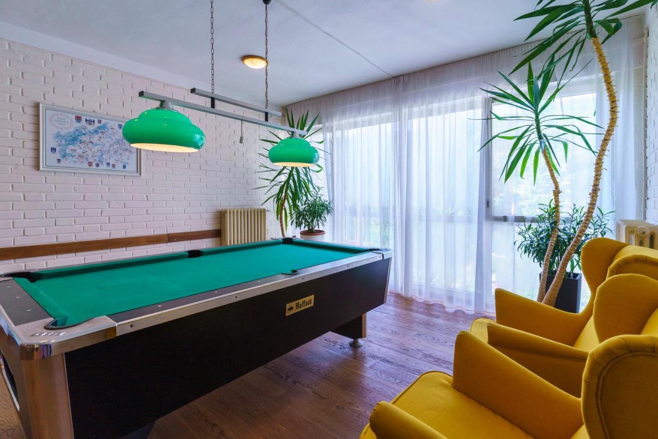 Hotel Hladina Nebrich Kültér fotó